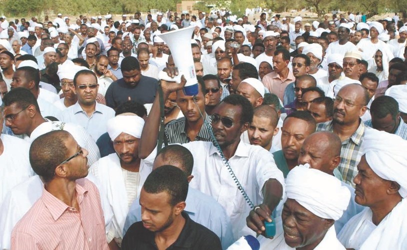 جانب من مظاهرات تجمع المهنيين السودانيين امس -(انترنت)﻿
