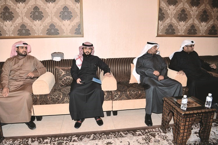 الحضور خلال الندوة ويبدو عبدالعزيز المطيري﻿