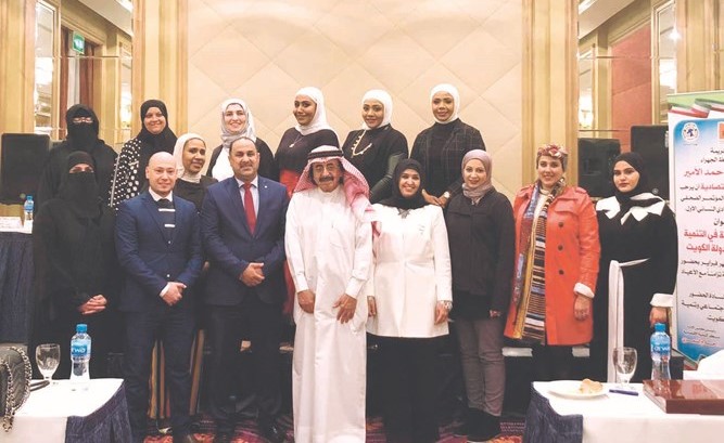 عدد من المشاركين والمشاركات في الملتقى﻿