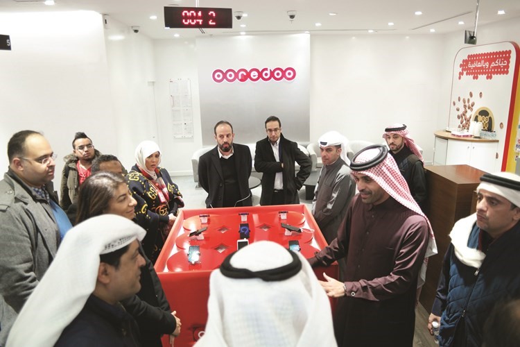الفريق الإداري أثناء الزيارة﻿