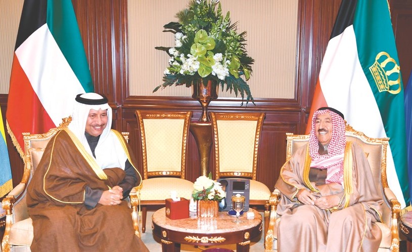 صاحب السمو الأمير الشيخ صباح الأحمد خلال لقائه سمو الشيخ جابر المبارك﻿