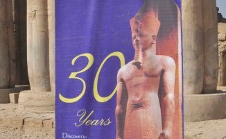 احتفالات مصرية بمرور 30 عاما على اكتشاف خبيئة تماثيل في معبد الأقصر