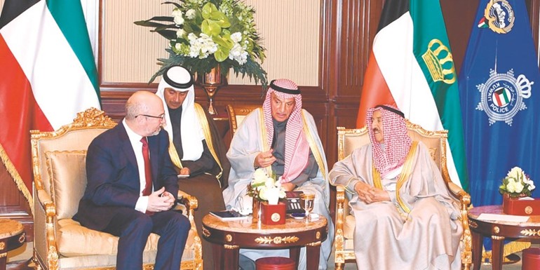 صاحب السمو الامير مستقبلا النائب الأول لرئيس تحرير روسيا اليوم والمدير العام اليكسي نيقولوف﻿