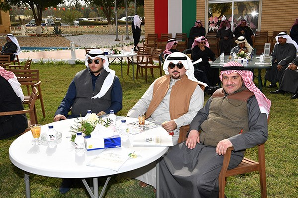صاحب السمو حضر مأدبة غداء أقامها الشيخ علي الجابر على شرف سموه في مزرعة "عزايز" بمنطقة العبدلي