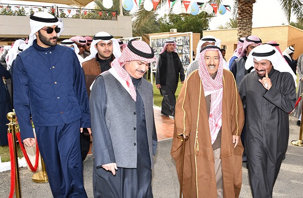 صاحب السمو حضر مأدبة غداء أقامها الشيخ علي الجابر على شرف سموه في مزرعة "عزايز" بمنطقة العبدلي