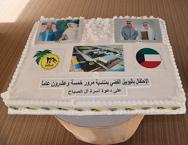 صاحب السمو حضر مأدبة غداء أقامها الشيخ علي الجابر على شرف سموه في مزرعة "عزايز" بمنطقة العبدلي