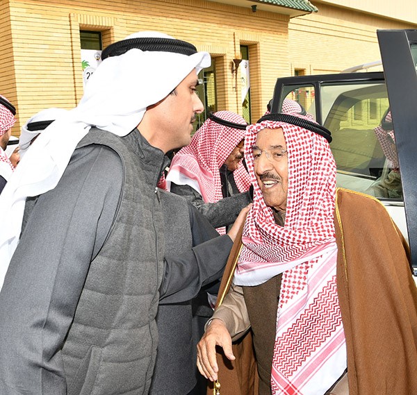 صاحب السمو حضر مأدبة غداء أقامها الشيخ علي الجابر على شرف سموه في مزرعة "عزايز" بمنطقة العبدلي