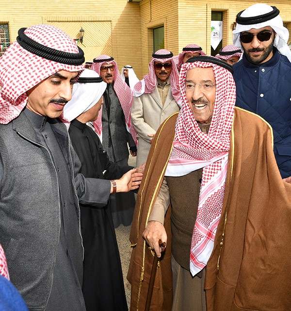 صاحب السمو حضر مأدبة غداء أقامها الشيخ علي الجابر على شرف سموه في مزرعة "عزايز" بمنطقة العبدلي