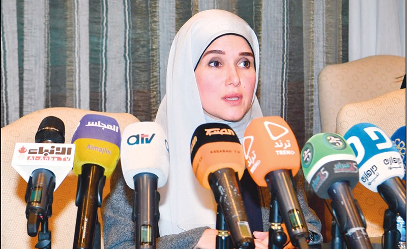د.جنان بوشهري خلال المؤتمر الصحافي لتوقيع الاتفاق التمهيدي لتنفيذ مدينة جنوب سعد العبدالله مع الجانب الكوري       (قاسم باشا)