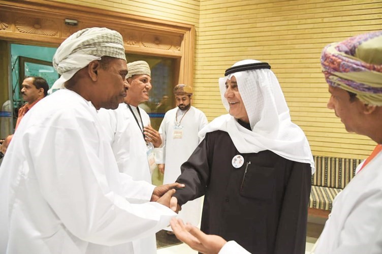 معرفي مستقبلا ضيوف الكويت في ديوان آل معرفي﻿