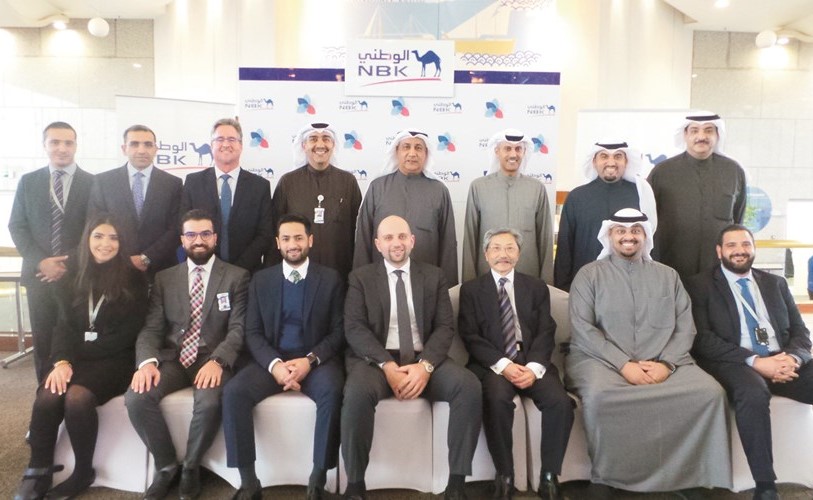 الفليج والمرزوق والعبلاني في لقطة جماعية﻿