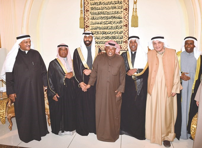 سعد الحوطي ومحمد الذاير يباركان﻿