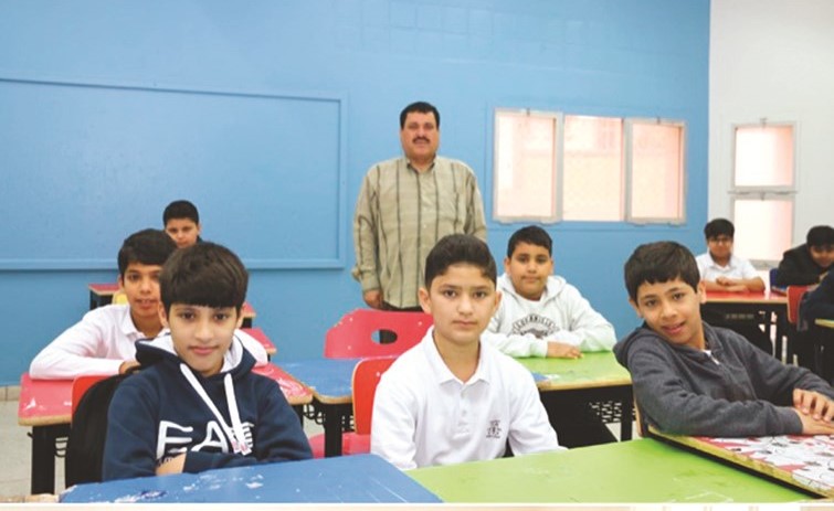 بالفيديو.. «النعاس» سيطر على كثير من الطلبة في أول يوم دراسي بالفصل الثاني!