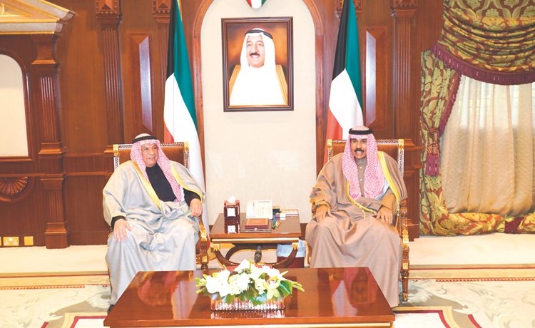 سمو ولي العهد الشيخ نواف الاحمد خلال استقباله الشيخ خالد الجراح ﻿