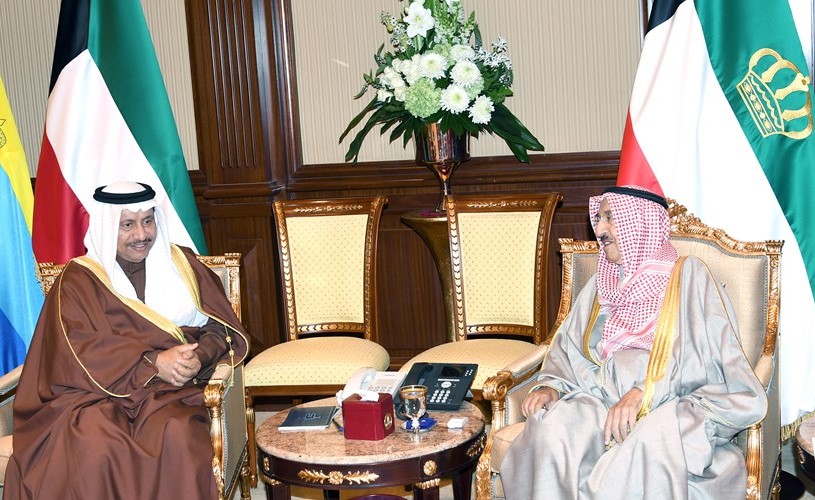 صاحب السمو الامير الشيخ صباح الأحمد مستقبلا سمو الشيخ جابر المبارك﻿