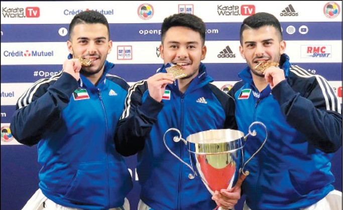 الأمير يهنئ منتخب الكاراتيه