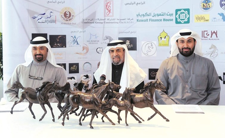 عبدالله البريهي وناصر بورسلي وناصر الغيث خلال المؤتمر الصحافي﻿