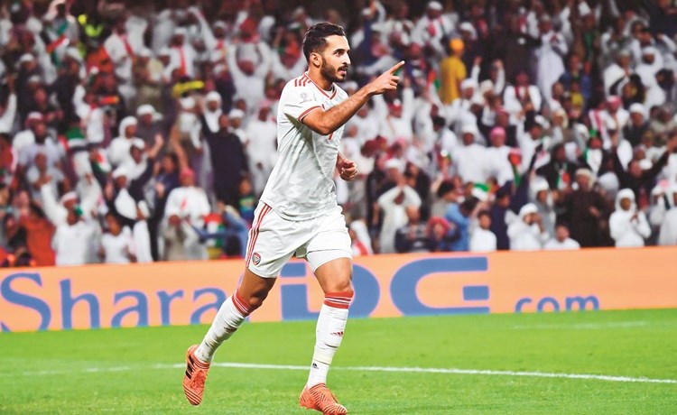 من يبلغ حلم النهائي الأبيض أم العنابي ؟