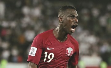 من يبلغ حلم النهائي الأبيض أم العنابي ؟
