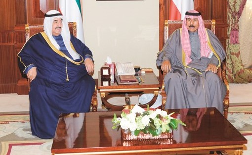 سمو ولي العهد الشيخ نواف الأحمد مستقبلا سمو الشيخ ناصر المحمد﻿