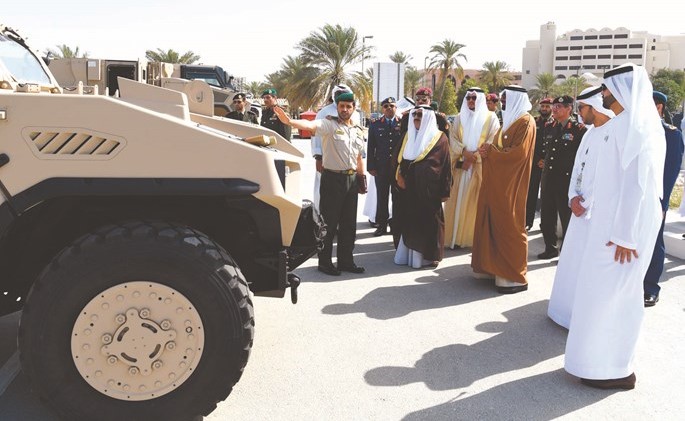 الشيخ ناصر صباح الأحمد يستمع إلى إيجاز عن الإستراتيجية الدفاعية لدولة الإمارات﻿