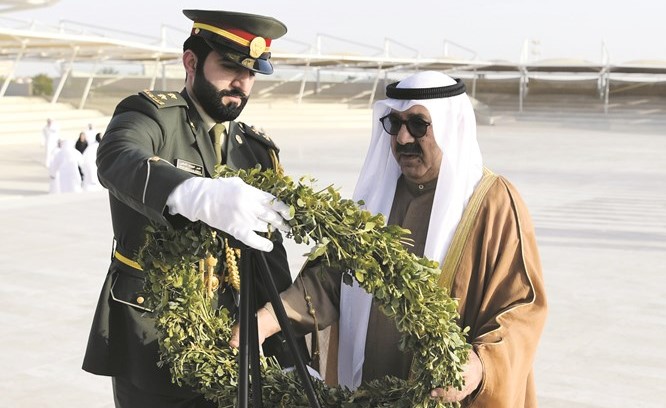 الشيخ ناصر صباح الأحمد أثناء زيارته لصرح واحة الكرامة﻿