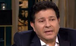 بالفيديو.. ما هي طقوس هاني شاكر قبل الصعود إلى المسرح؟