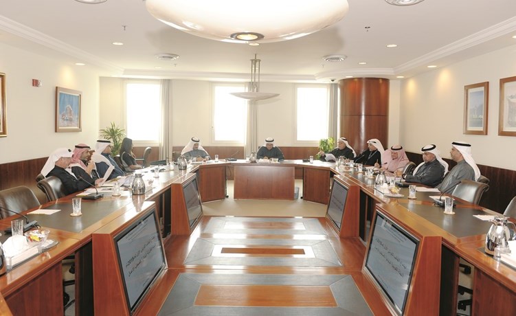 جانب من الاجتماع برئاسة طارق المطوع﻿