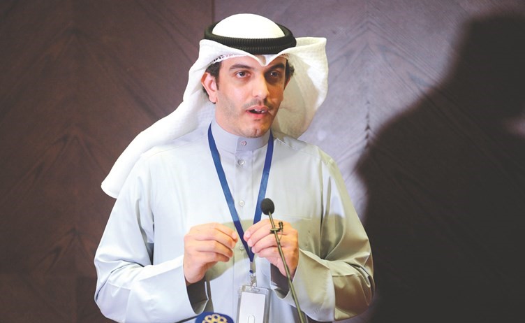 نائب مدير مركز مؤرخ الثقافي الكويتي أحمد السميط ﻿