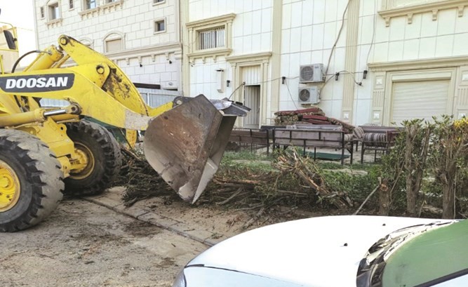 جانب من إزالة التعديات في الفروانية﻿