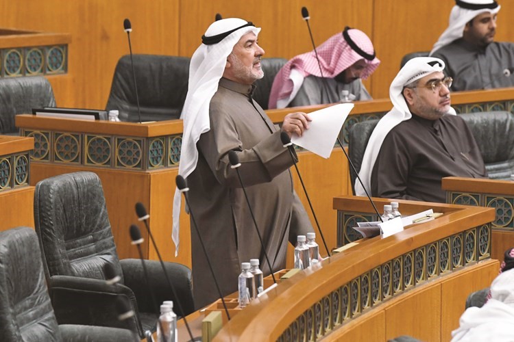صالح عاشور﻿
