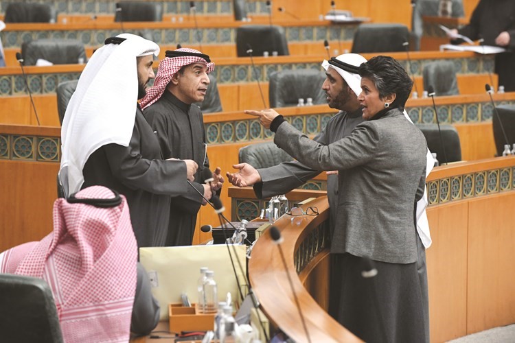 صفاء الهاشم ومحمد الدلال ود. حامد العازمي والشيخ د. باسل الصباح﻿