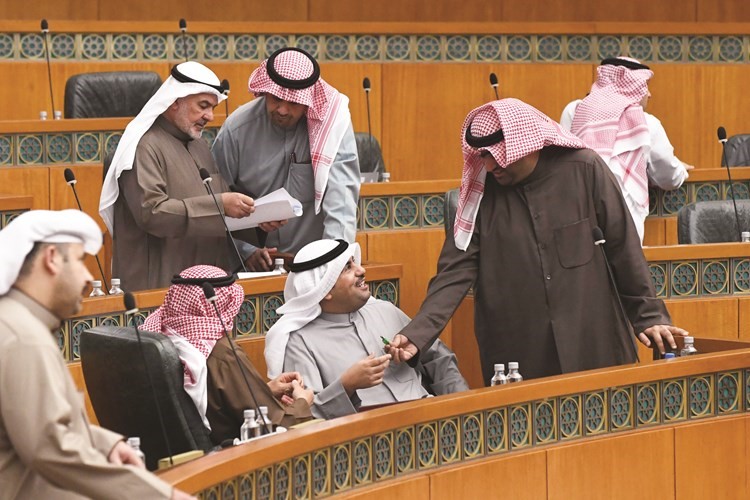 خالد الروضان وثامر السويط والشيخ خالد الجراح وأنس الصالح وصالح عاشور﻿