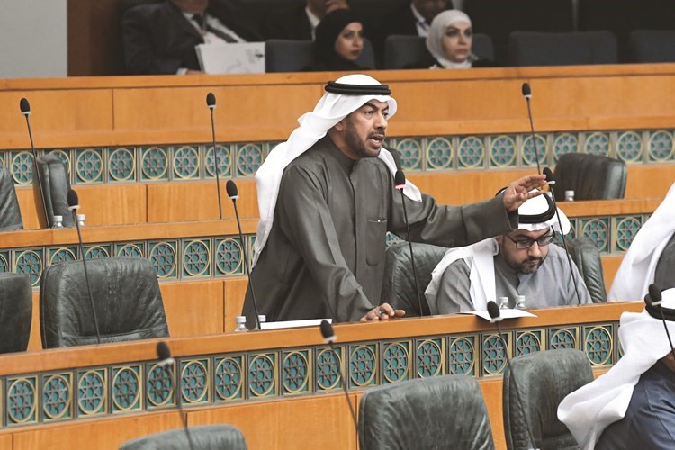 علي الدقباسي﻿