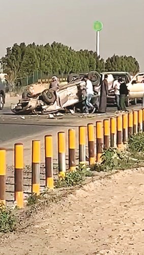  واحدى المركبات وقد انقلبت بسببها﻿