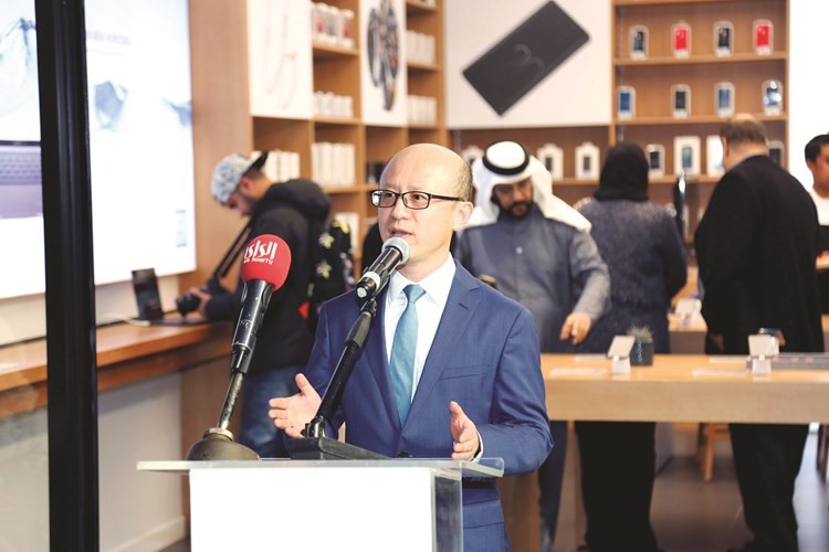 جين جياو متحدثا أثناء الحفل ﻿