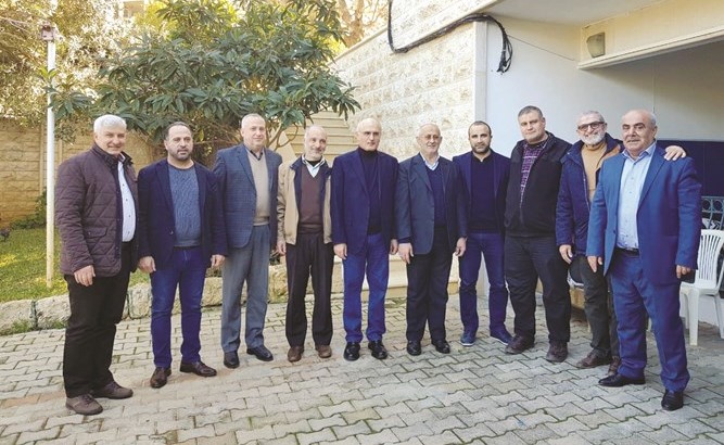 وزير المال علي حسن خليل خلال استقباله المهنئين بتشكيل الحكومة وتعيينه وزيرا في دارته في بلدة الخيام في قضاء مرجعيون﻿