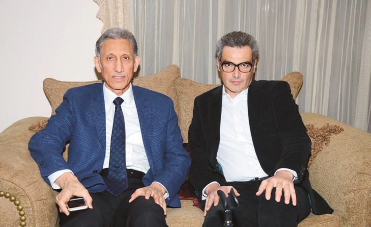 الروائي طالب الرفاعي مع الشخصية المكرمة المخرج سليمان البسام﻿