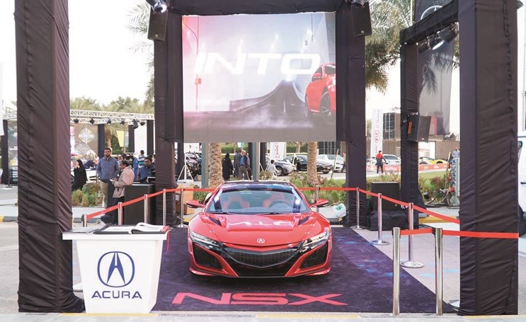NSX السيارة الرياضية الخارقة تخطف الأنظار في معرض GulfRun
