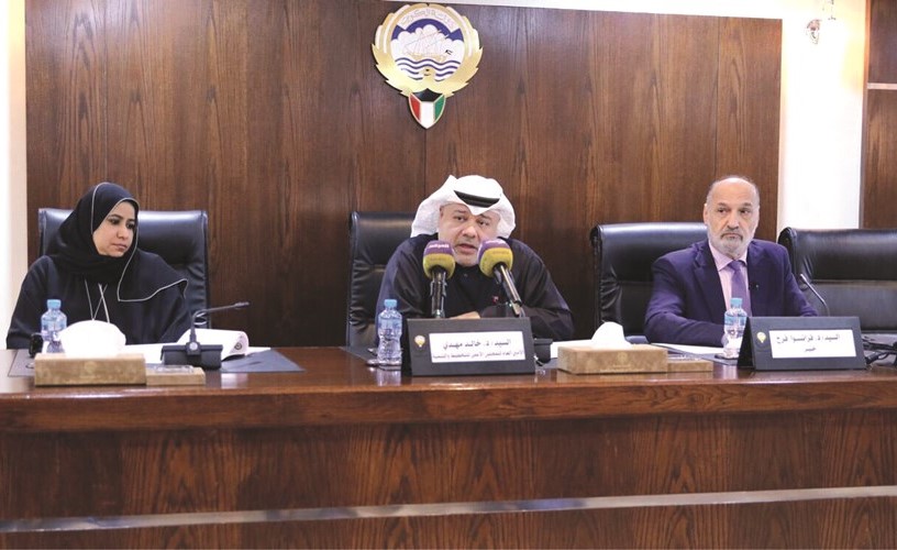 د.خالد مهدي خلال الاجتماع ﻿