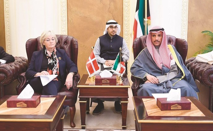 رئيس مجلس الأمة مرزوق الغانم مع بيا كياسغار﻿