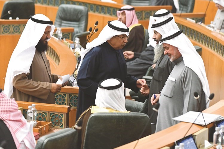 الشيخ ناصر صباح الأحمد وصالح عاشور ونايف المرداس والشيخ خالد الجراح ومحمد هايف﻿