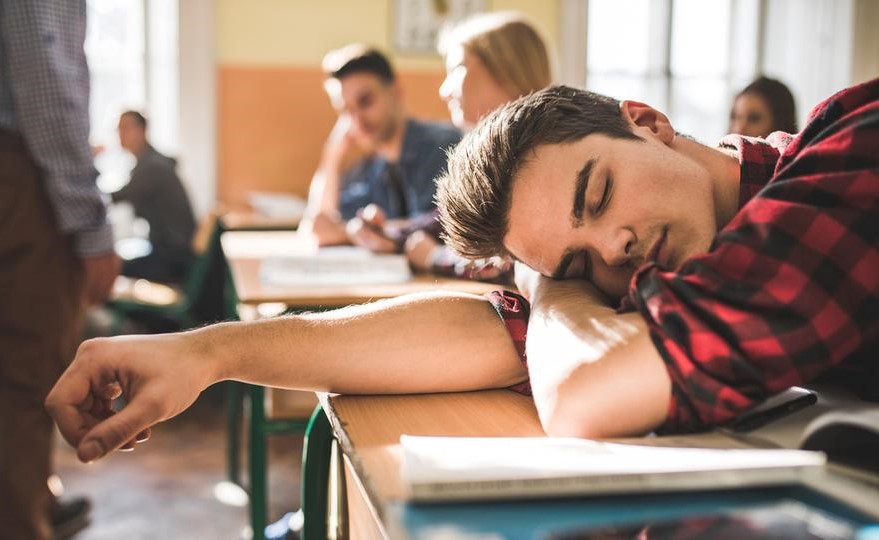 هل تعلم أنك تستطيع تعلم لغة جديدة وإتقانها وأنت نائم؟