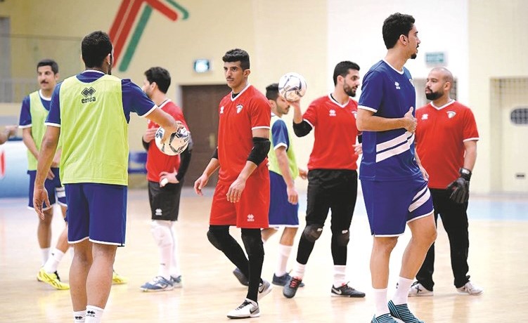 لاعبو منتخب الصالات في التدريبات الاخيرة ﻿