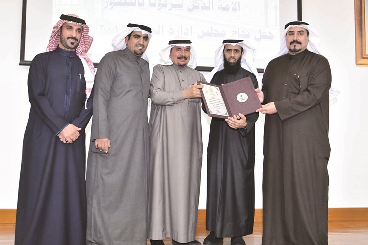 تكريم خاص لرئيس الاتحاد العربي والسعودي سعيد القحطاني﻿