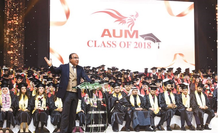 رئيس مجلس أمناء جامعة الشرق الأوسط متحدثا لخريجي دفعة ٢٠١٨ ﻿