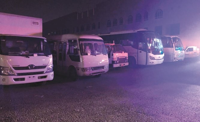 عدد من الحافلات المخالفة﻿