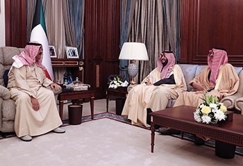 مشعل الأحمد مستقبلاً الأمير تركي بن محمد آل سعود: معرض "الفهد روح القيادة" فرصة لإطلاع الجيل الحالي على ما قدمه "القائد الملك"