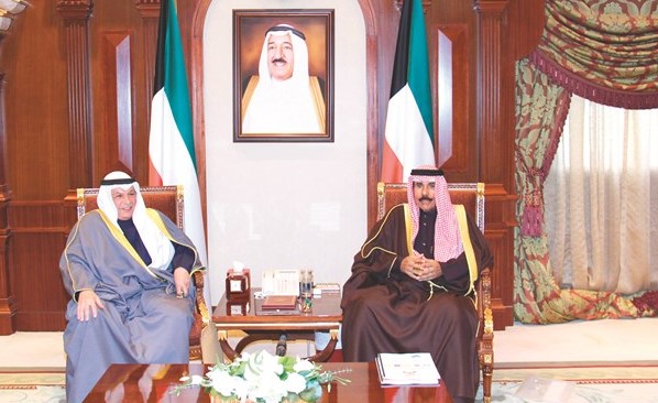 سمو ولي العهد الشيخ نواف الاحمد مستقبلا الشيخ خالد الجراح ﻿