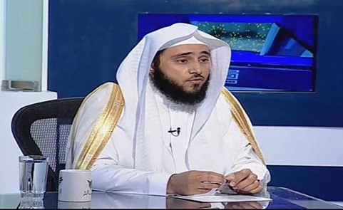 بالفيديو.. داعية سعودي ينبه من استخدام فلاتر "سناب شات" في تعديل الصور
